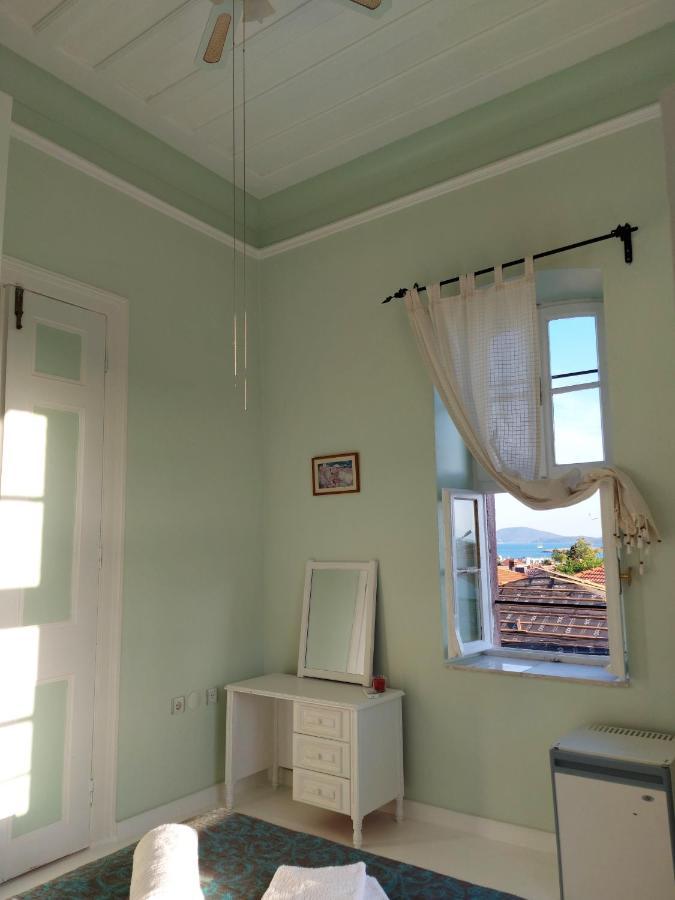 Eolos House Cunda Аявали Екстериор снимка